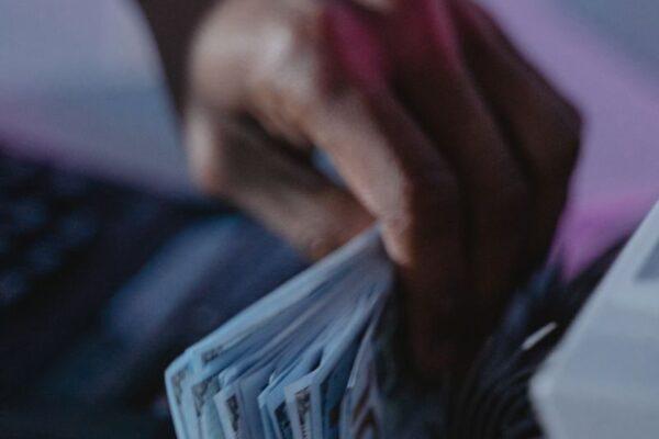 Economic Stratification: Analyzing Ethnicity, Education, and the Wage Gap