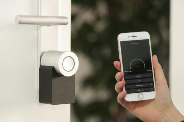 The Convergence of Space: Smart Home Interoperability and the Rise of Spatial Workspaces