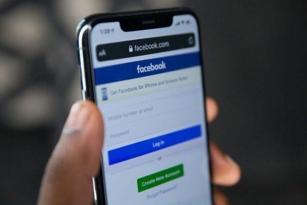 10 Best Content Ideas to Make Money on Facebook (2026)